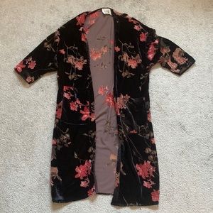 Velvet floral kimono
